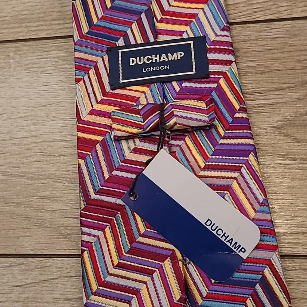DUCHAMP London Metallic Multicolor Zig Zag Striped Pattern Silk Tie RARE NEW‎
